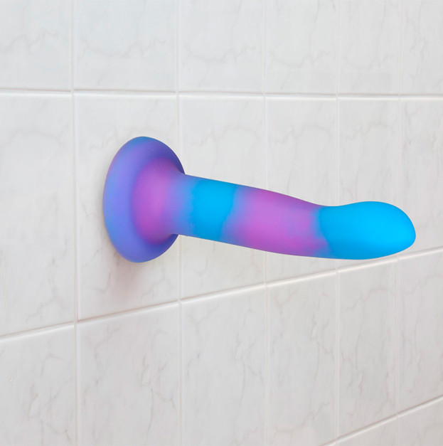 Фалоімітатор Addiction Rave 8″ Glow in the Dark Dildo Blue Purple