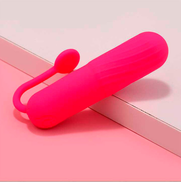 Waterproof Vibrating Bullet with Tail Pink